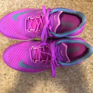 Nike fitsole running shoes